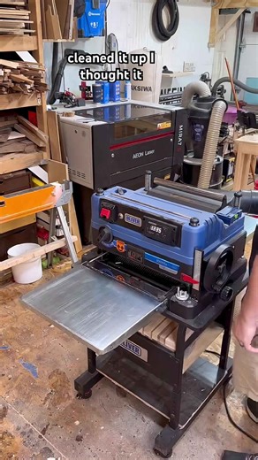 Sending end grain cutting boards through my Oliver planer #workshop #woodworking #planer