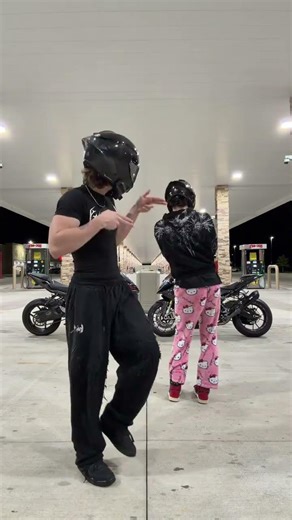 My friend dances???? #motorcycles #bikers #riders