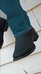 How To Style Cowboy Boots 🤠 #cowboy #cowboyboots #boots #westernwear