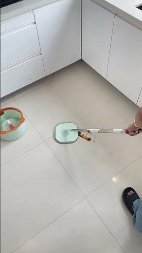 Clean water mopping, spotless floor#homettler #separatedmop #cleanwatermop #homecleaning