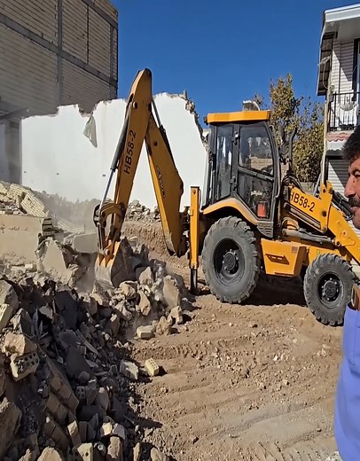 #EP_98 #Part_1: Massive Demolition! Excavator Begins Tearing Down Old House Walls 🚜 #demolitionday #excavatordemolition #RebuildingTheFuture #ConstructionBegins #homebuildingjourney #HeavyEquipment #fblifestyle | Deli Food