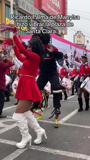 Desfile Aniversario Colegio Ricardo Palma de Manylsa en Santa Clara