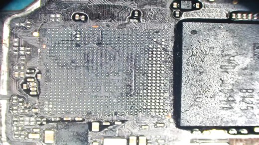 Intricate Circuit Board Cleaning Techniques Revealed