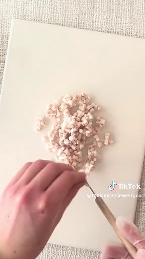 #polymerclay #polymerclayearrings #thesunrisejewelryco