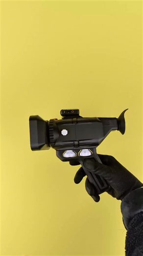 Filming with the Osmo Nanocam always starts the same way… me staring at a table full of parts, not knowing which setup to build first 🎛️. There are so many configurations that fitting everything into a fast video is almost impossible. I switch pieces, try new angles, rebuild, reshuffle 🎯. It’s messy, but that’s the magic of it. Every combo gives a new mood, and I keep finding more 📸. | Byron Seven