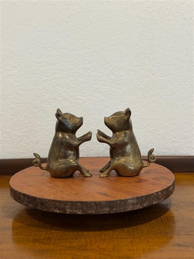 Vintage Brass Pig Figurines - Etsy