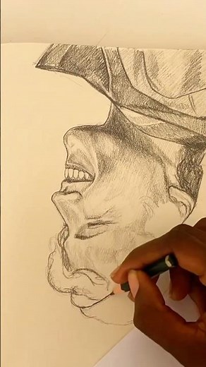 Drawing upside downnn🙃👇🏾#challenge #drawing
