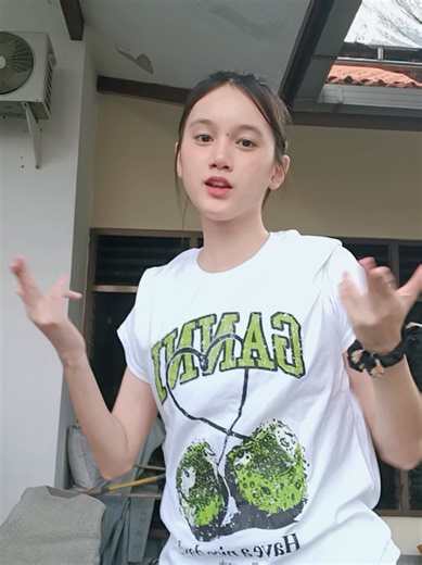 rambut gwa kayak jambul dr samping