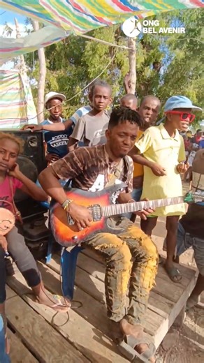 ONG | Éducation | Madagascar | Découvrez les cérémonies de circoncision (savatse), un trésor culturel du Sud-Ouest de Madagascar 💛 Entre fête, coutumes et partage de la... | Instagram