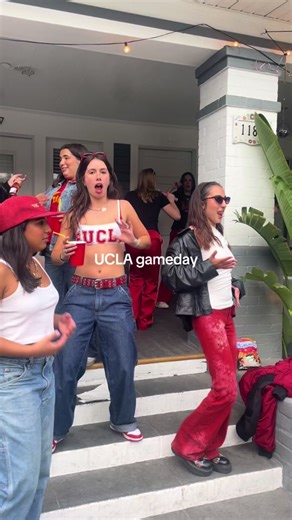 the party bus was the main event of course! #fucla #usc #collegefootball #fyp