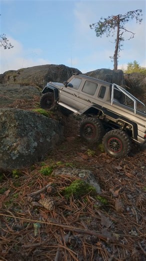 Six wheels in full control. Pure crawl power 💪😎 #rccrawler #rc6x6 #rctrucks #rockcrawling #fyp | Rchobbyfinland