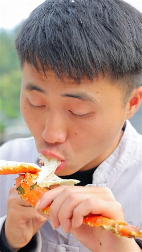 Différentes façons de manger le crabe royal