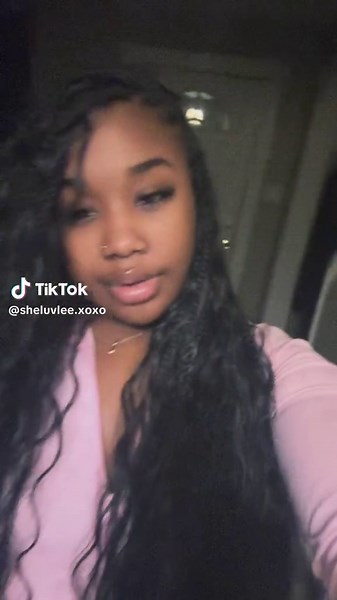 kissesss . #prettygirls #wlw #teamwork #jslee #viralvideo #theresthisgirl #wuhluhwuh