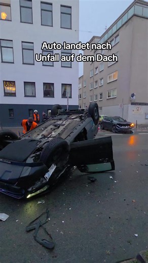 Schwerer Verkehrsunfall in Wuppertal-Elberfeld