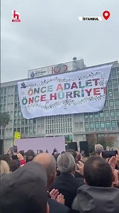 Saraçhane'deki Aile Dayanışma Ağı, İBB binasına "Önce Adalet Önce Hürriyet afişi astı! #shorts