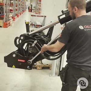 The OilQuick service team just performed our first installation on a Huddig 1370. This machine is now equipped with a OQ45-5 quick coupler and a OQTR-E14 tiltrotator. Sold by Skogstorpa maskin to customer Löfvenborg entreprenad. #oilquick #oq #quickcoupler #huddig #tiltotator #quickhitch #skogstorpamaskin #löfvenborgentreprenad | OilQuick