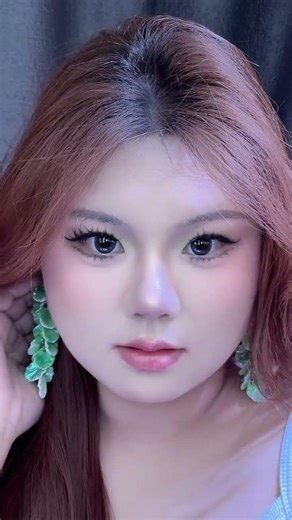 Eco-Friendly Makeup Transformation: Green Beauty Tips & Tricks