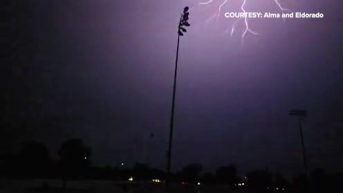 23K views · 146 reactions | Check out this lightning in McKinney from the storms that rolled through North Texas!  FORECAST: https://www.wfaa.com/article/weather/dfw-weather-unsettled-pattern-this-week-could-bring-strong-storms-north-texas/287-e0299dc8-6c62-4258-94cf-381db4b5ebd5?utm_medium=social&utm_source=facebook_WFAA | WFAA | Facebook