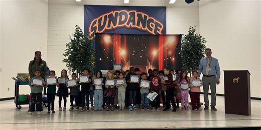 Buckeye school district celebrates kindergarteners’ reading achievements