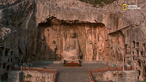 33K views · 919 reactions | Les grottes de Longmen abritent près de 110 000 statues. Exposées aux éléments naturels et à l'activité humaine, nombre d'entre elles sont abîmées. Grâce aux nouvelles technologies, la conservation et la restauration de ce site unique est facilitée. Retrouvez Vol au dessus de la Chine, dimanche 9 août à 21.00 sur National Geographic, disponible avec Canal + | National Geographic | Facebook