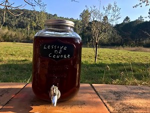 Lessive de cendre parfumée