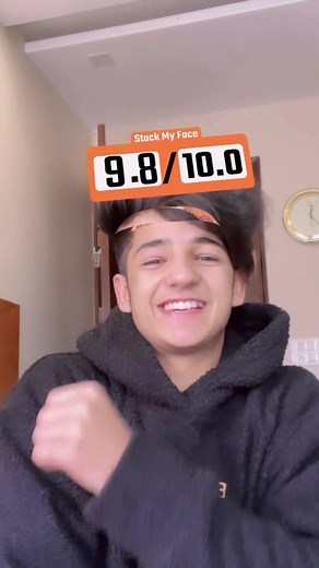 Hand Gesture Performance Review with 'Stack My Face'