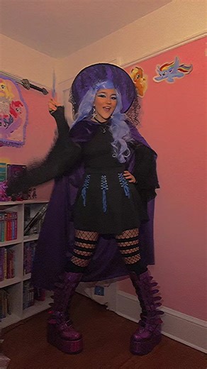 Trixie MLP Cosplay: The Great and Powerful Trixie