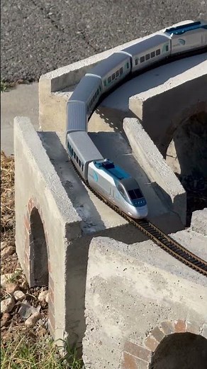 Amtrak Acela Train Set by Atlas kids trains, HO gauge battery powered remote controlled action fun!