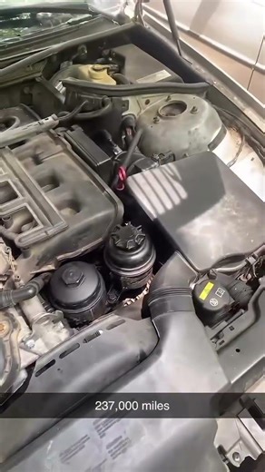 237k mile BMW engine running strong 💪 #bmw #automobile #mechanic #automobile