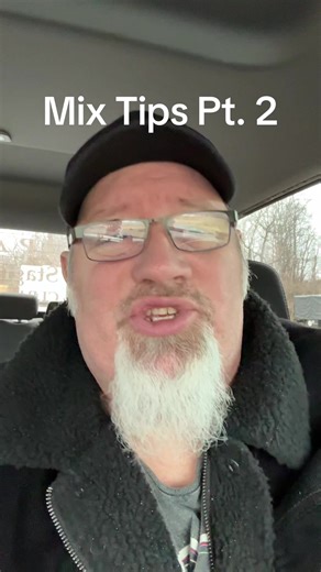 Mixing from the stage Be sure to join the Grumpy Insiders where we discuss these subjects at length and share each other’s experiences mixing in the wild on a more personal level. I also only make myself available for one on one conversation to insiders. So join today! Link👇🏻👇🏻👇🏻 https://www.facebook.com/JREverhart/subscribe/