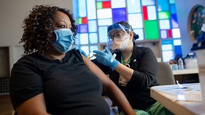 UC Davis Health Provides Vaccine Outreach to Oak Park