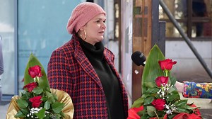 Balkan News ekipa bila je danas na ulicama Ilidže. Pogledajte kome su građani kupovali cvijeće i koju poruku su poslali: Video: Balkan News | BalkanNews | Facebook