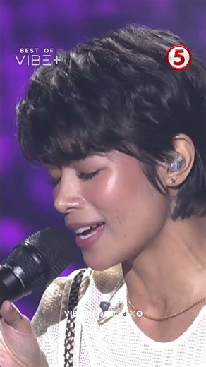 #SpongeCola and #GigiDeLana perform #Naghihilom on #VibePlusTV5 #VibePH