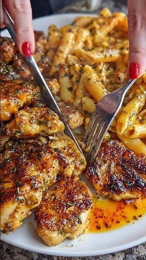 🍝 Creamy Garlic Herb Chicken Pasta 🔥 | Juicy Butter Chicken Pasta Recipe!
