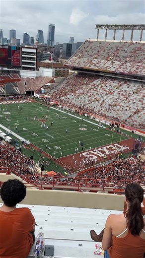 Mari 💞 (@mariguerra2312)’s videos with Texas Fight - The University of Texas Longhorn Band