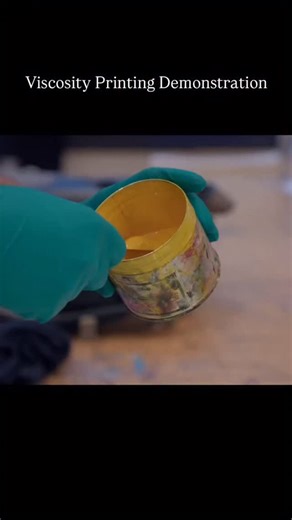 official page🔵 on Instagram: "What is viscosity printing? 🎨 Printmaker Mark Johnson demonstrates the innovative viscosity printing technique pioneered by Krishna Reddy. This method uses inks of different viscosities, or thicknesses, to create a multi-colored print from a single plate in just one pass through the press. 🎥 Watch the full video of Mark printing from Reddy’s original! Clip from the Color Viscosity Demonstration video created by Mark Johnson and Avery Munson Clark for Print Center
