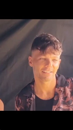 LOUIS TOMLINSON FANPAGE on Instagram: "This level of mesmerizing should come with a warning 😫🤧🤏🏻 • • grab some cool 1d merch? link in bio! 🔗 use extra 10% Off Coupon Code: LOUIS • • • • • • • credit to: the owner 💘 💌follow @louist91.28 for more💌 💌follow @louist91.28 for more💌 💌follow @louist91.28 for more💌 @louist91 #louistomlinson #louistomlinsonedit #louistomlinsonedits #niallhoran #niallhoranedit #liampayne #liampayneedits #harrystyles #onedirectionedits #harrystylesedits #zaynmal