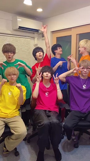 7人でポーズは一致する？！😂#セブンミニット #ナナトイチセイ #7min #fyp #ルームシェア #共同生活 #同棲