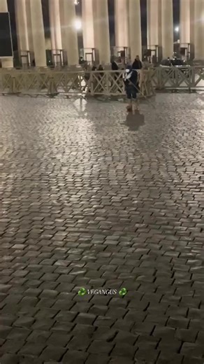 Gli alieni sono tra noi... | VEGANGUS