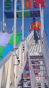 Enjoying the slide | The World Of Awesome Pictures