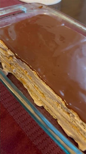 No Bake Cake with cinnamon graham crackers and chocolate whipped cream ❤️☀️#cake #homemade #nobake