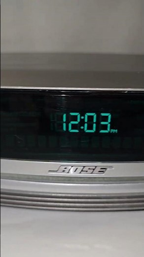 Bose Wave CD AM/FM AWRCC1 With Power Supply And Remote Operational