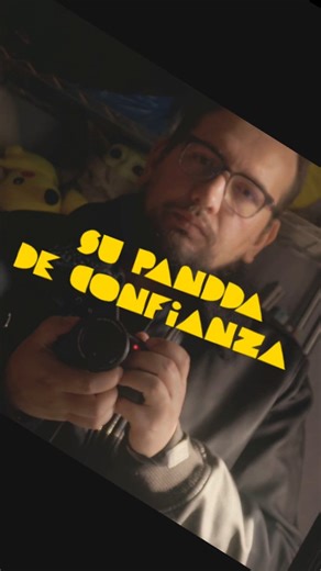 Ricardo Ernesto Díaz Vega / Fotógrafo y creador de contenido on Instagram: "Su Pandda de confianza , renovado como @redv__visuals / @redv_productions ( siiii use mis iniciales 🫢 , creativo mil ) Pero con la misma esencia abrazable UwU."