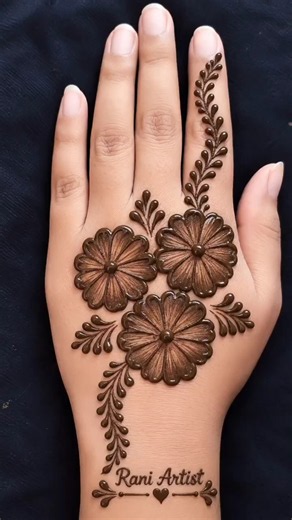 New Stylish Mehendi Design #shorts #arabicmehendi #mehndi #creativehenna #henna #mehandi