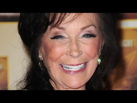 The Heart-Wrenching Death Of Loretta Lynn