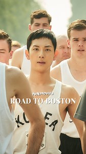 Road to Boston | #SaturdayBlockbusters ⁣ 31 January 9PM 🇮🇩 10PM 🇲🇾 ⁣ ⁣ He was prepared to give up what he loved most.⁣ But when running turned into a lifeline for his mother, quitting was no longer an option. 🏃‍♂️⁣ ⁣ Catch tonight at 9PM 🇮🇩 10PM 🇲🇾 starring Ha Jung-woo, Yim Si-wan, Bae Seong-woo and Kim Sang-ho! 🎬 ⁣ ⁣ #tvNMovies #HomeOfKoreanBlockbusters #RoadtoBoston #HaJungWoo #YimSiWan #BaeSeongWoo #KimSangHo #1947보스톤 #하정우 #임시완 #배성우 #김상호 | tvN Movies