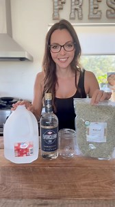 ✨ Nature’s Sudafed ✨Mullein has been trusted for centuries to support the lungs and chest. Unlike over-the-counter meds that just mask symptoms, mullein works with your body so you can actually breathe easier. Across cultures, mullein has always been known as a powerful chest herb. 💬 Check the first comment for my free PDF guide with mullein recipes & resources (no hoops to jump through, no email to give — you’ll get it immediately). Let me know if you can’t find it and I’ll send it directly. |