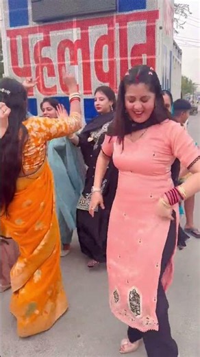Old Haryanvi Song Dance #dance #wedding #weddingdance #punjabifolkmusic #haryanvisong #ytshorts