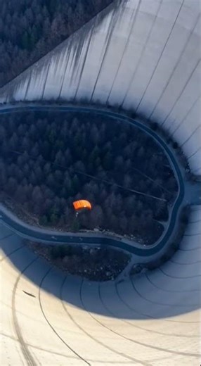 220m BASE Jump Goes Horribly Wrong