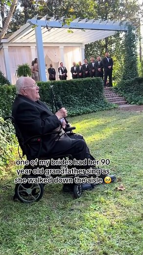 The Knot on Instagram: "screaming, crying, bawling uncontrollably—not doing well after watching this. 🥹🥹🥹 Captured by Wedding Content Creator: @momentsbysabrina_"